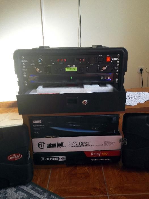 Relay G90 / Korg Pitchblack Pro / Adam Hall PCL10 Pro / Rack SKB 6U