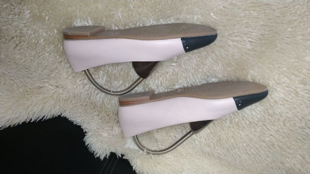 Mark's & Spenser балетки туфлі шкіра 37 р по ст 24 см ширина 8 см
