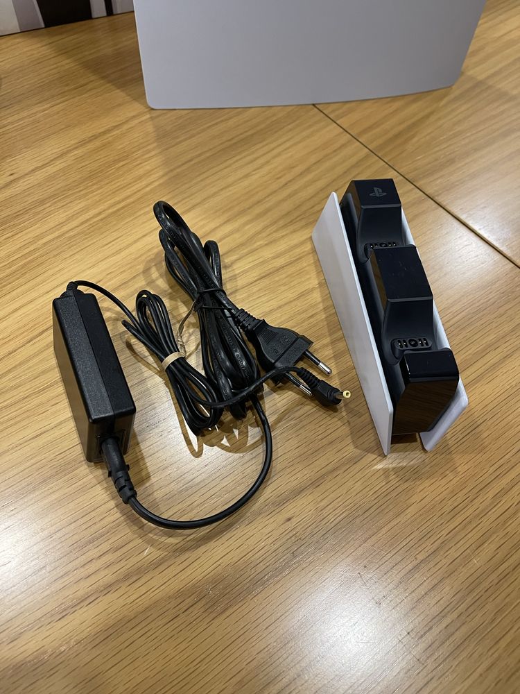PS5 Standard + Sony Pulse 3D + Base carregamento + Jogo