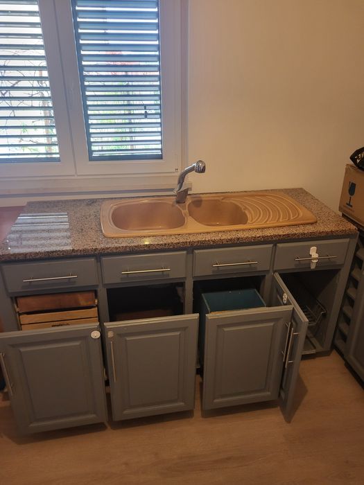 Modulo cozinha com pia e torneira