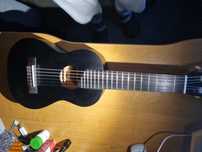 Ģuitalele Yamaha GL-1 nowe,z futerałem,bez śladów użytkowania