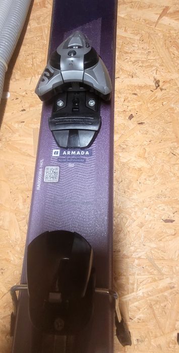 Narty freeride Armada Tantrum 147