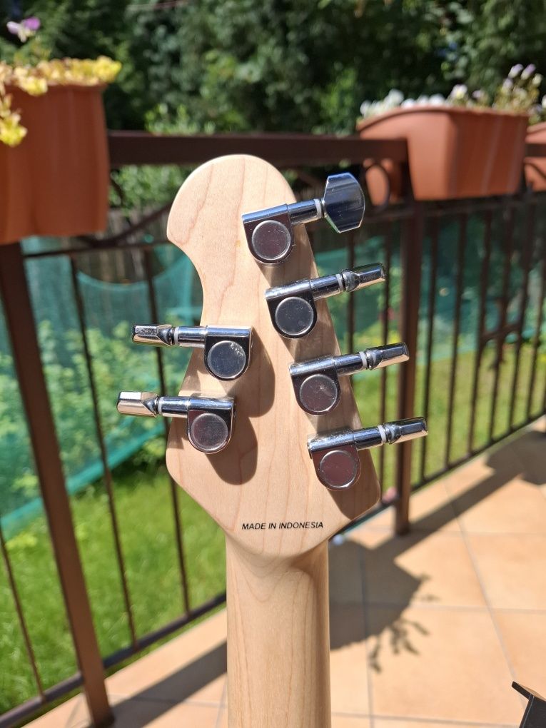 STERLING AX3  By Music Man