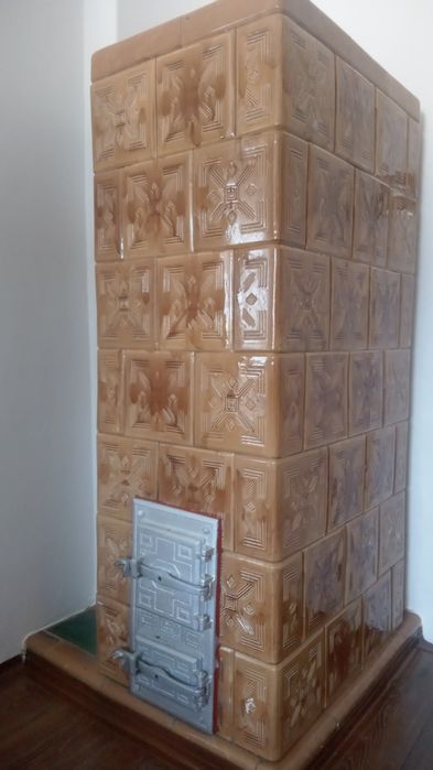 Piec kaflowy stary 170x75x54cm jasno brązowy bardzo dobry stan