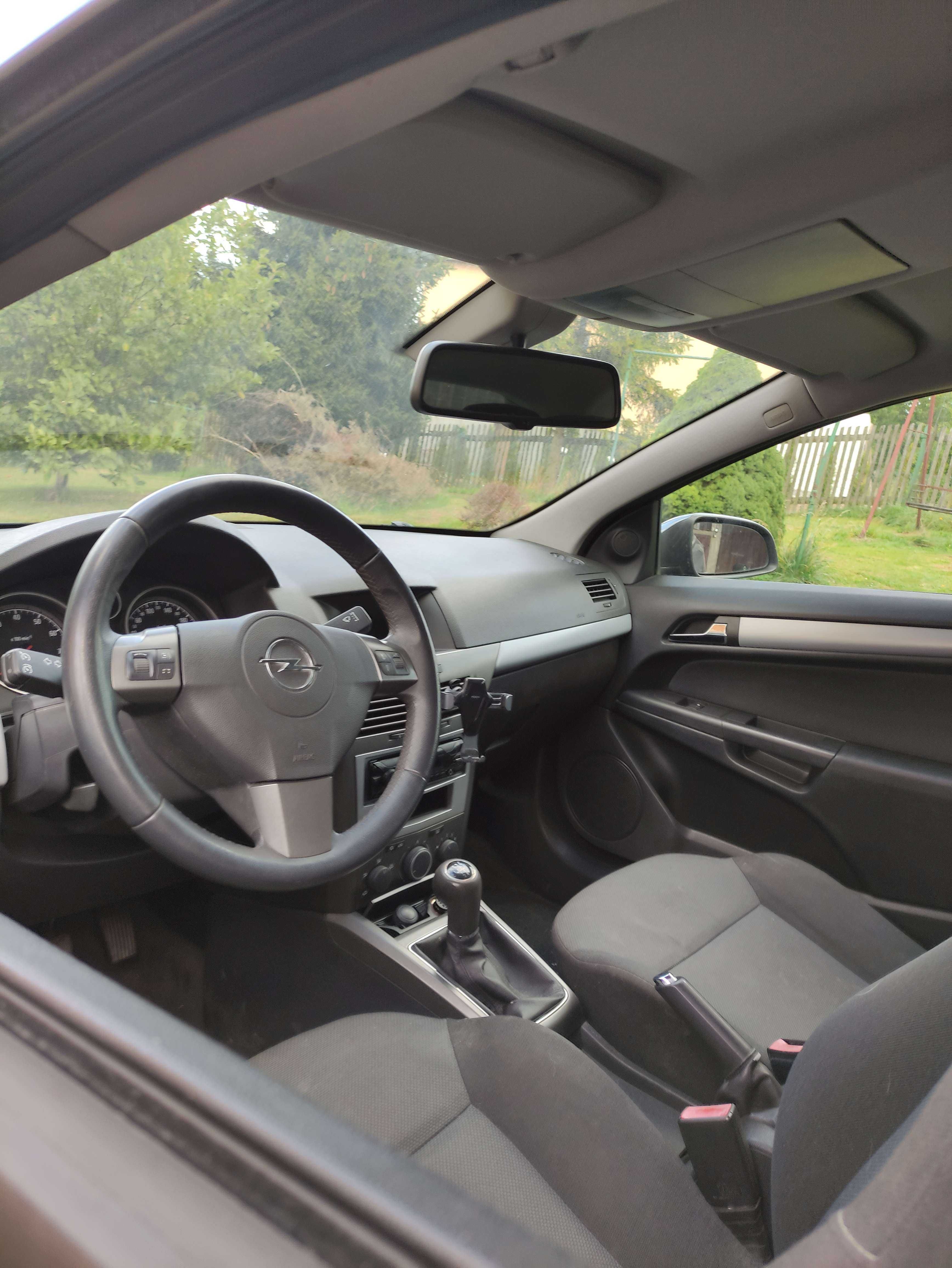 Opel Astra H GTC Benzyna 1.6