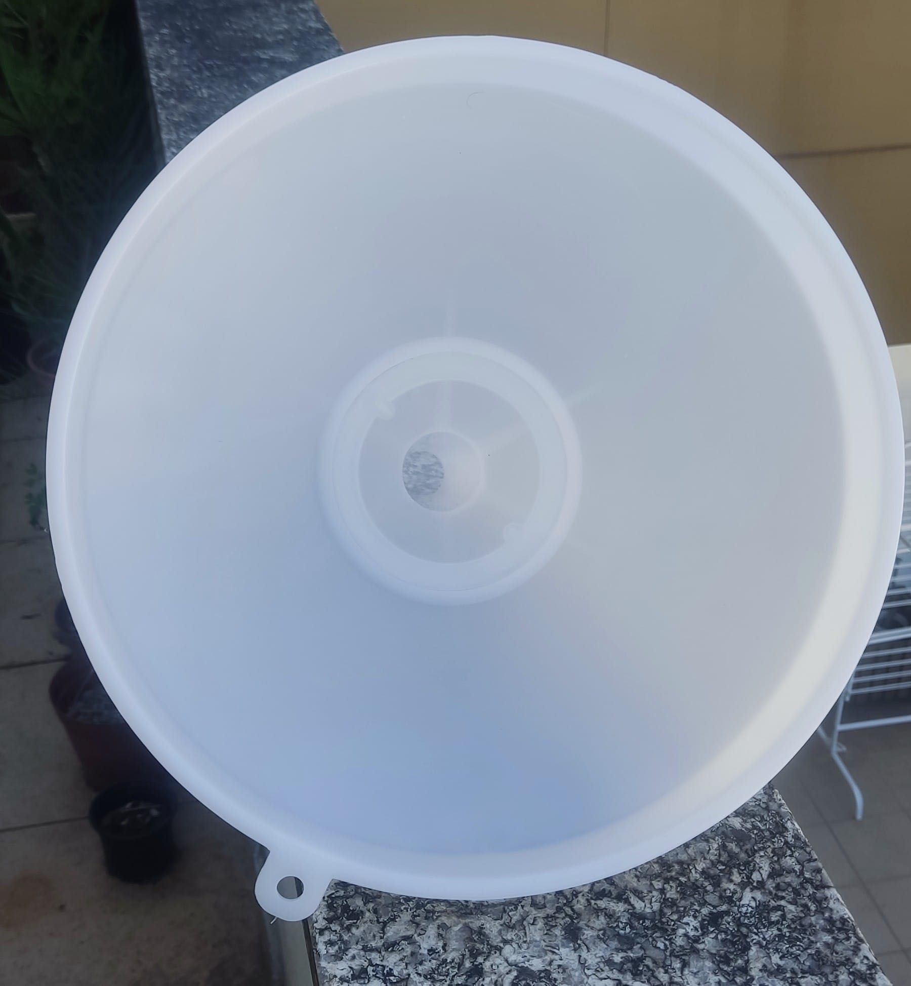 Funil de plástico para alimentos com filtro