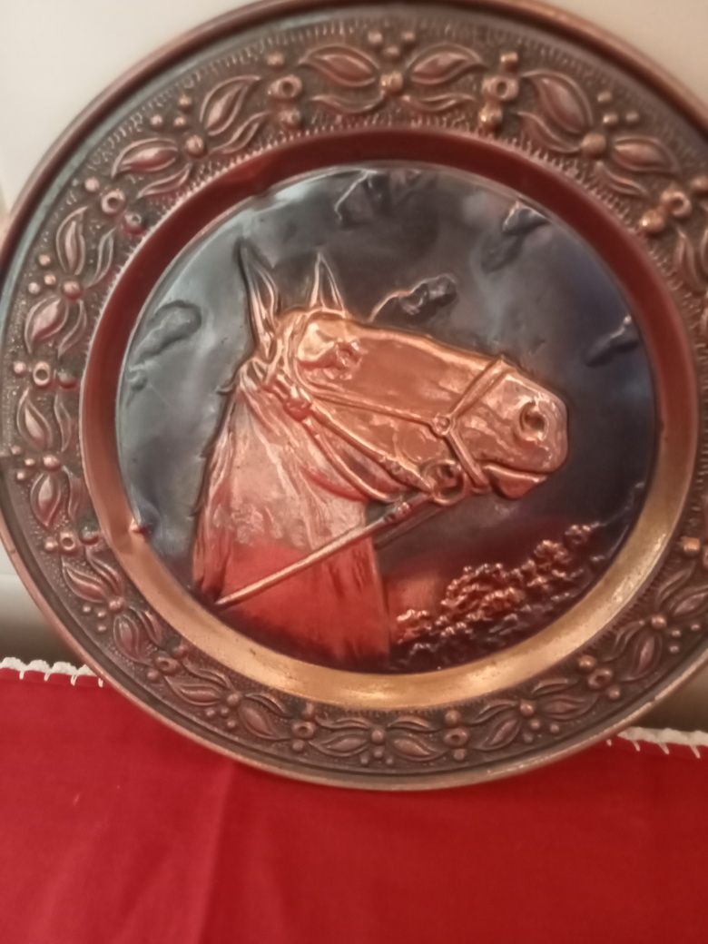Prato cavalo cobre