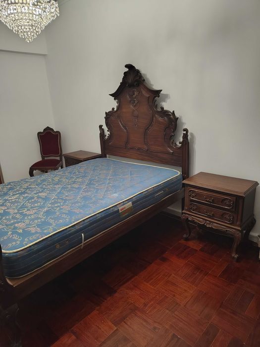 mobília de quarto, estilo D. José, em madeira de mogno