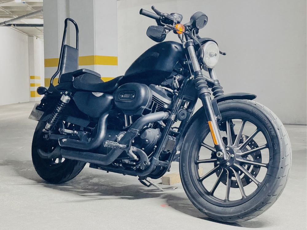 Harley-Davidson 883 IRON