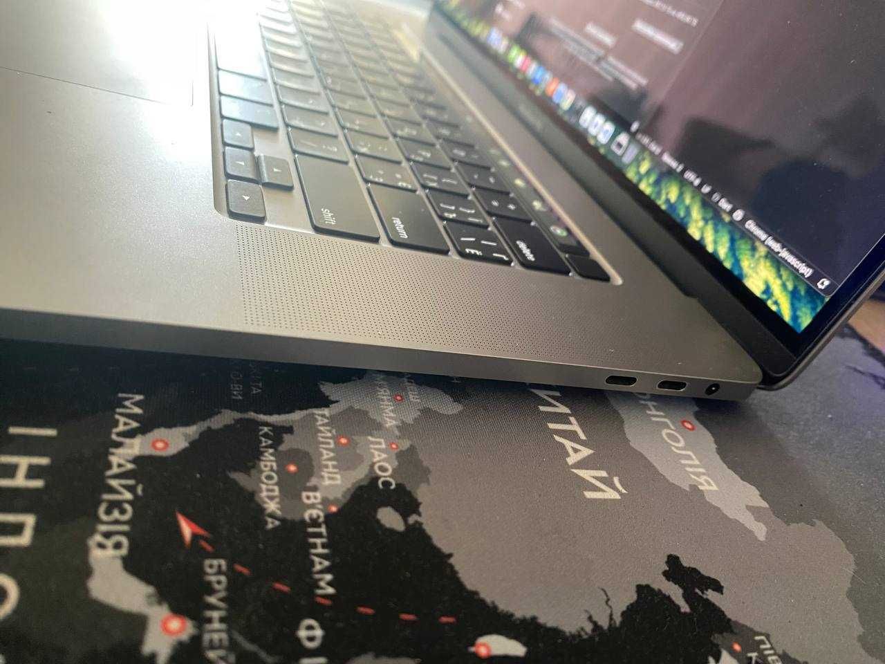 MacBook Pro 16 (2019) i7 16 ГБ 512 Radeon Pro 5300M Ідеальний стан