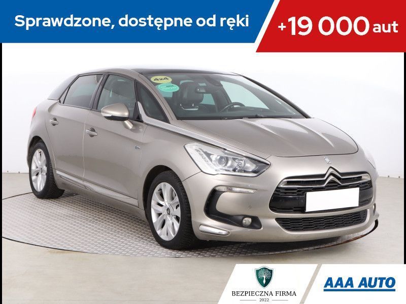 Citroën DS5 2.0 HDi Design , Automat, Skóra, Navi, Xenon, Bi-Xenon, Klimatronic,