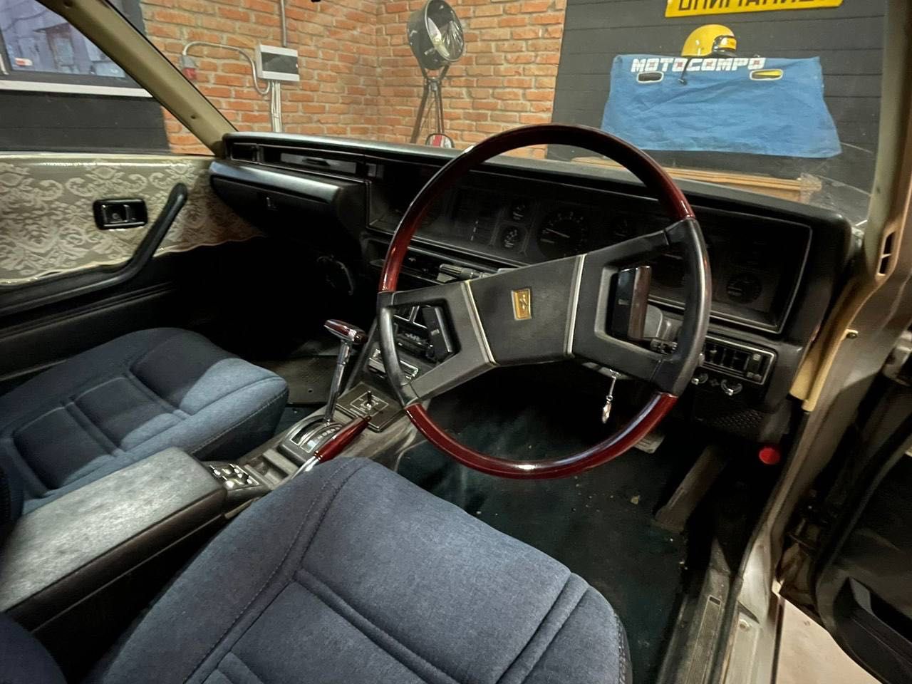 Nissan Skyline c210