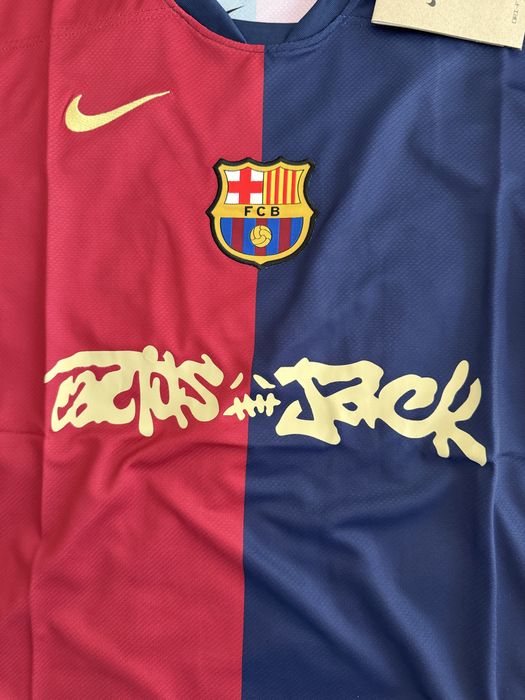 T shirt Barcelona x Travis Scott