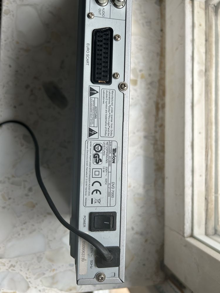 TEVION DVD 7000 z oryginalnym pilotem – klasyk połowy lat 2000