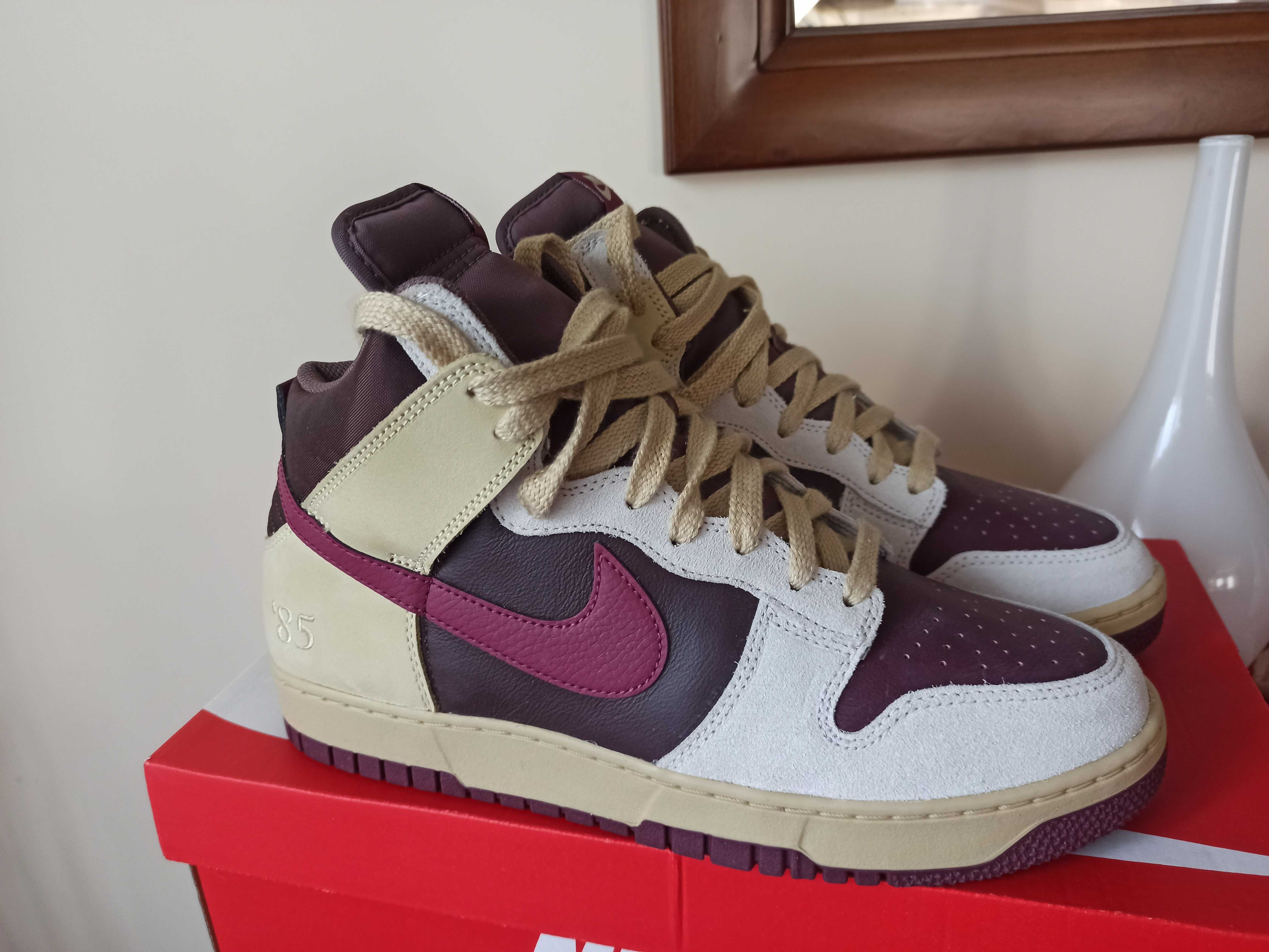 (r. Eur 45) Nike Dunk High 1985 Valentine's Day FD0794.-700