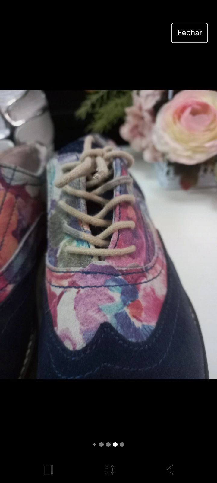 Sapatos de cordões  em camurça da marca Laif