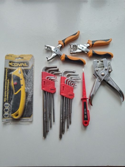 Zestaw narzędzi ,torx ,imbus,i inne.