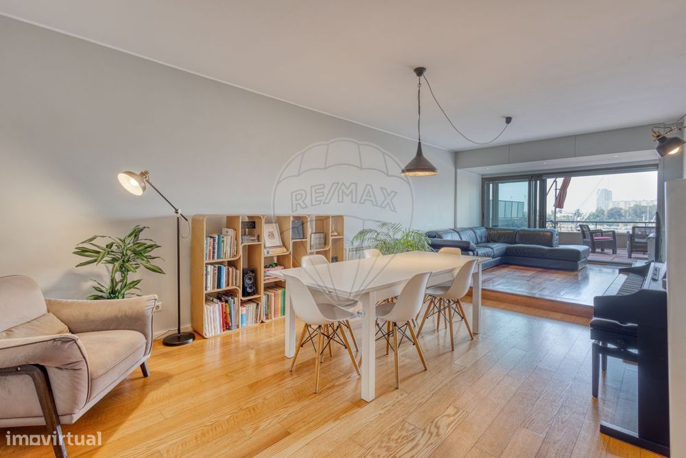 Apartamento T4 para venda