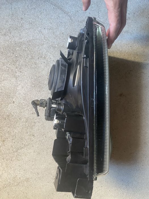 Farol Nissan Terrano/ Ford Maverick (, farol , farolins) , jante)