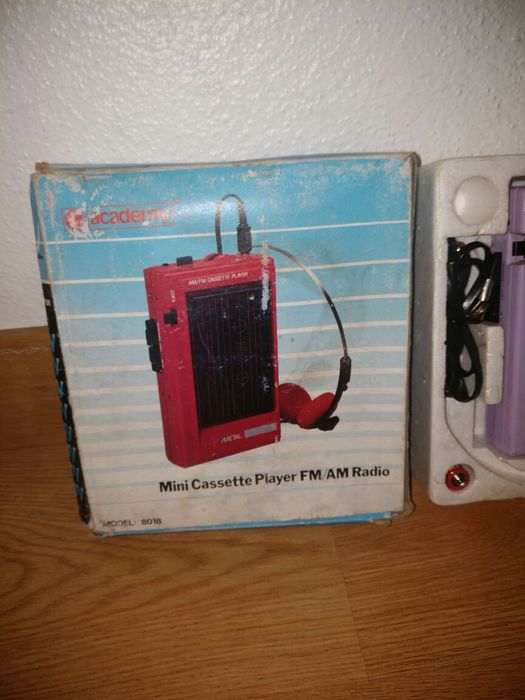 Mini Cassette Player FM/AM Radio vintage