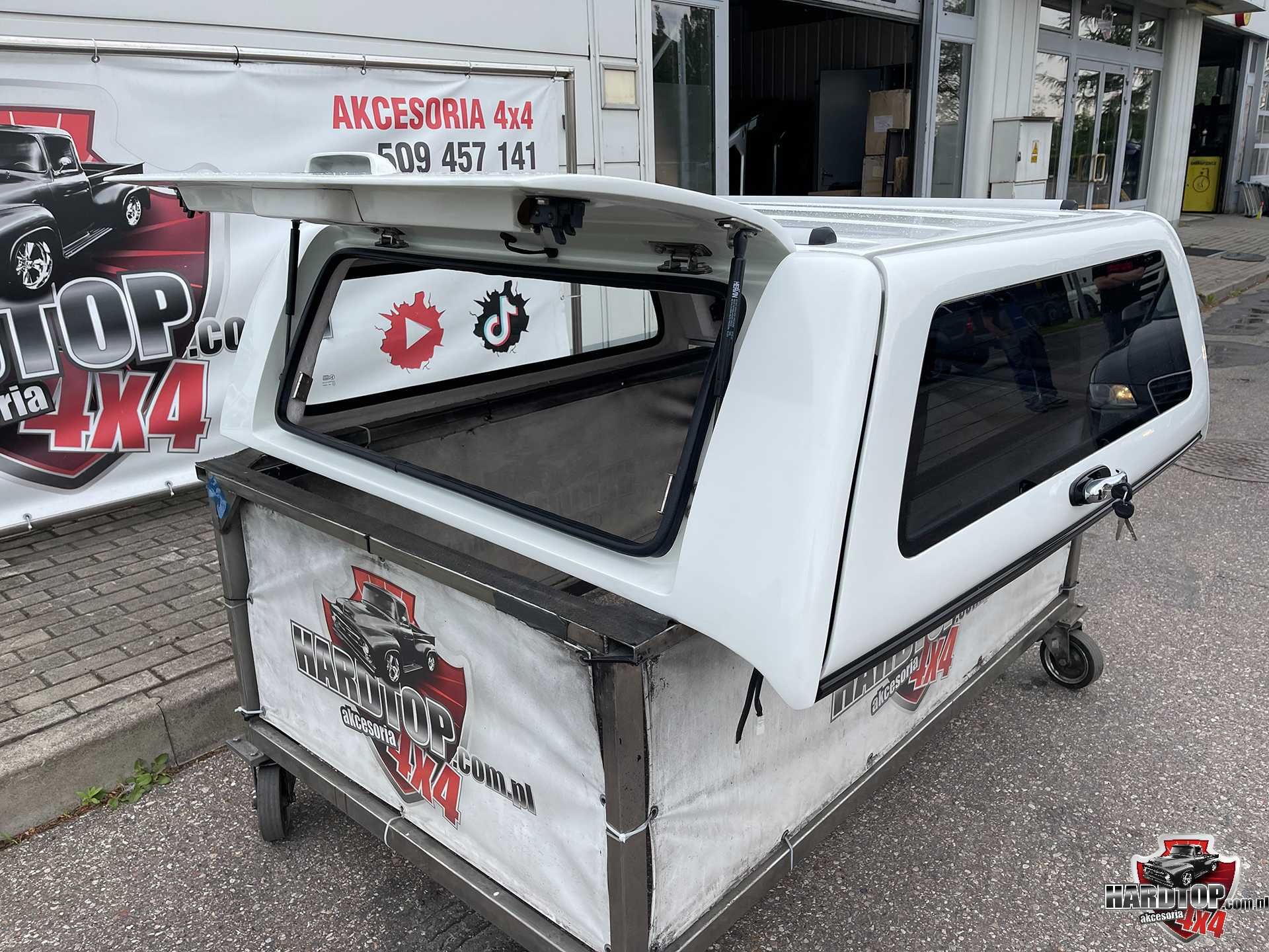 Zabudowa Mitsubishi L200 Hardtop Pickup na pakę