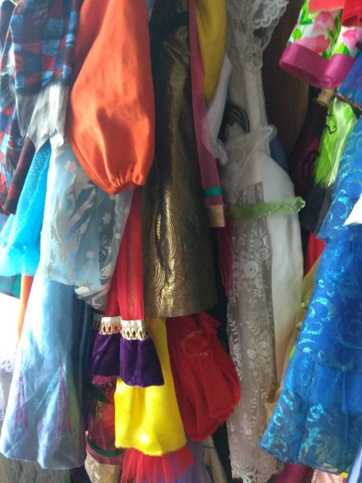 Сукні плаття розпродаж після прокату