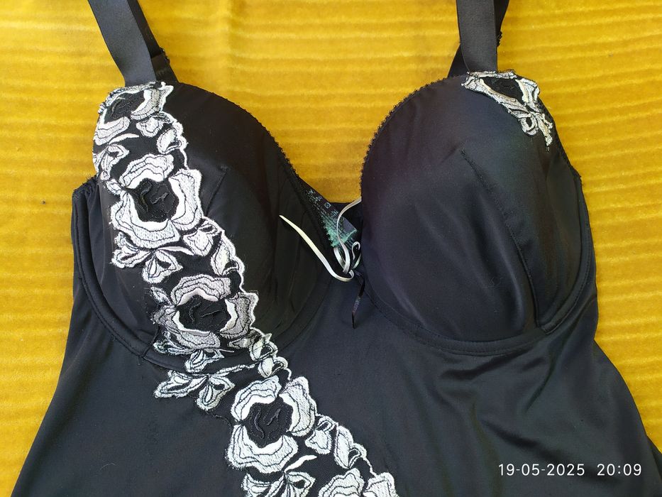 Нижня білизна бюстгальтер