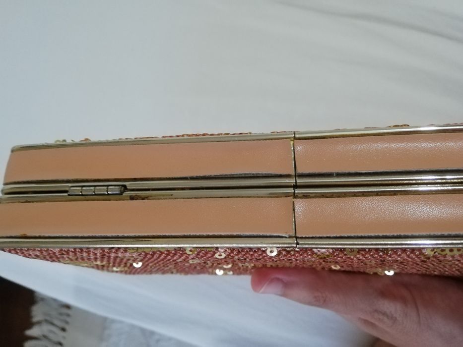 Clutch/Mala de mão com lantejoulas Parfois