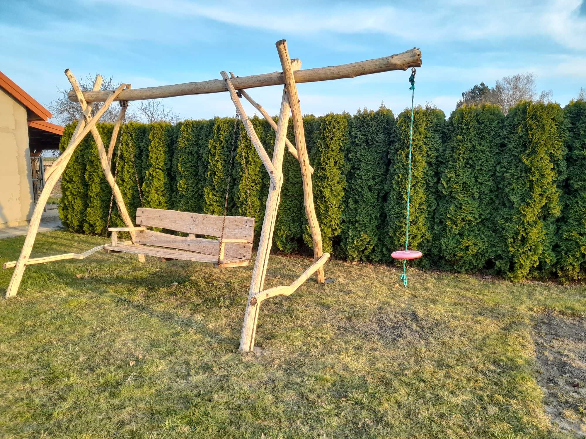 Huśtawka ogrodowa z drewna akacjowego