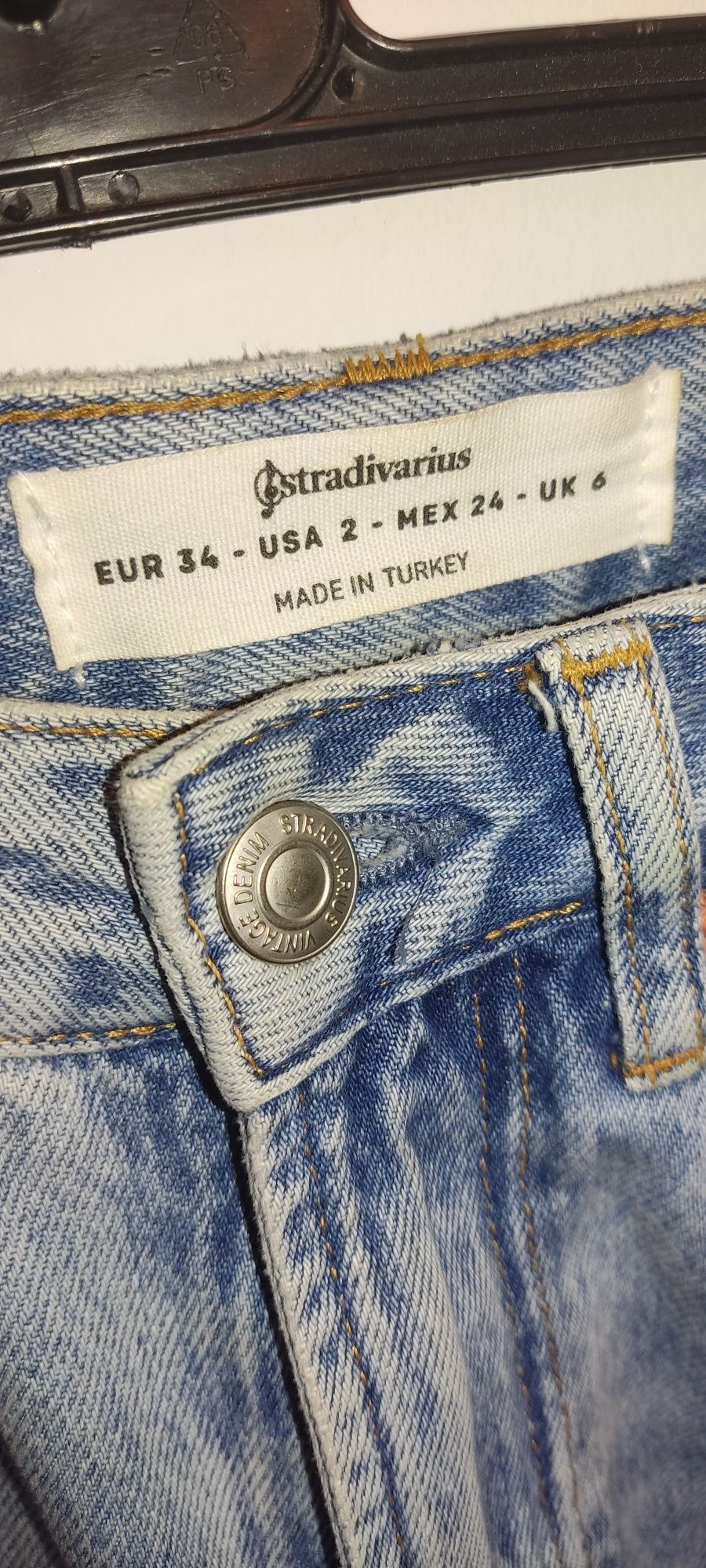Spodnie jasne jeansy Stradivarius 34 XS luźne