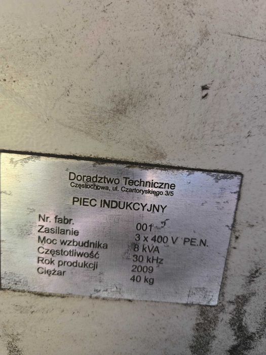 Piec indukcyjny tyglowy