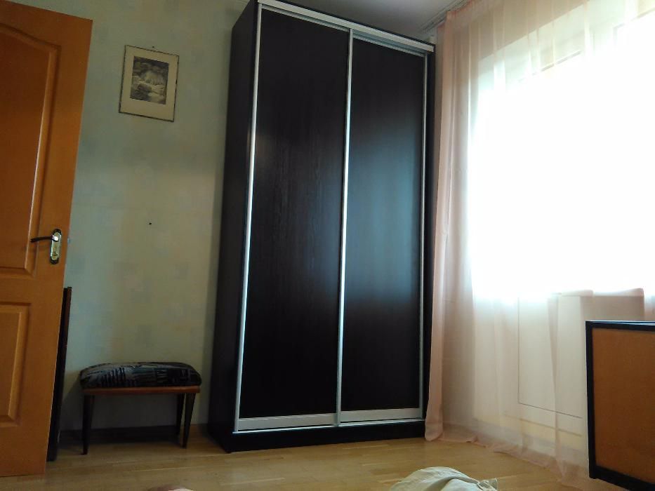 Виноградарь 3 к. кв.  Гречка (Виговського) 11 а.подобово Кондиціонер