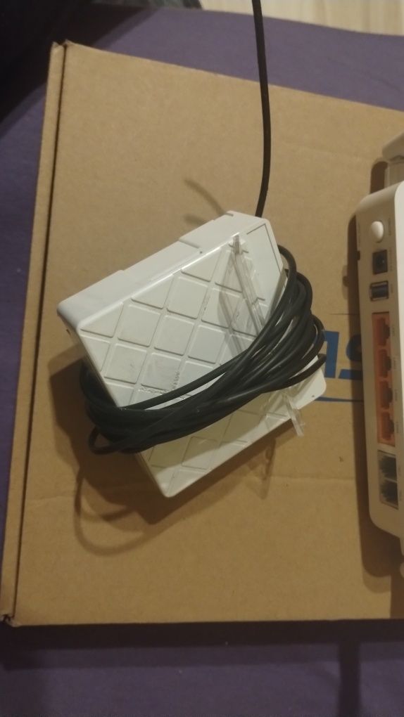 Router Dasan H660GM GPON ONT – 4x Gigabit, WiFi, VoIP, USB