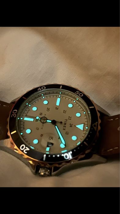 Timex Navi XL Automatic - новые механические часы с прозрачной крышкой