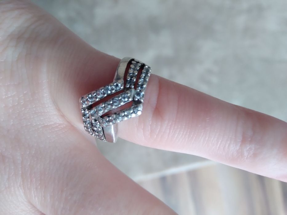 Srebrny pierścionek pierścionek.925