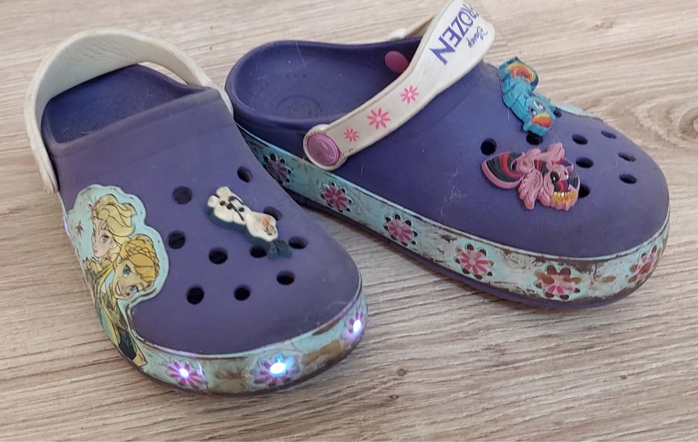 Детская обувь (разные размеры) - ботинки, кросовки, Crocs, Havaianas
