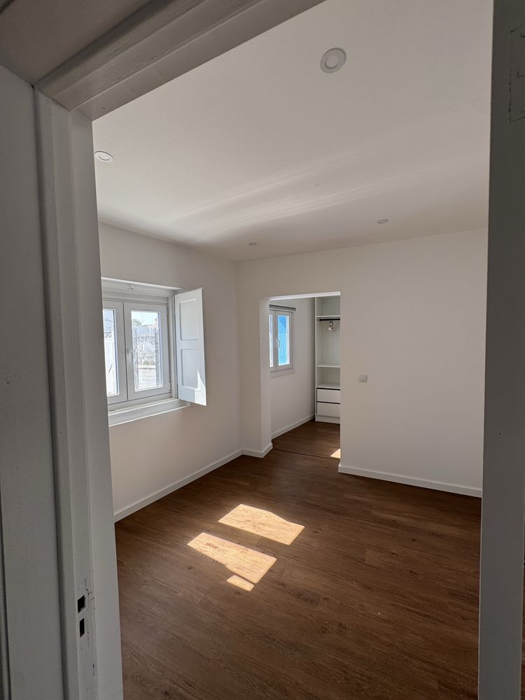 Paga 1 casa,  por 2 (T2 eT1 terreno 250m2 com pergola e churrasqueira)