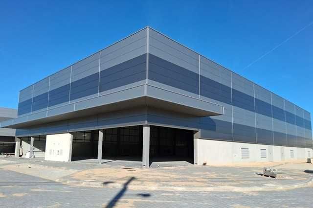 Lojas na zona comercial do Montijo