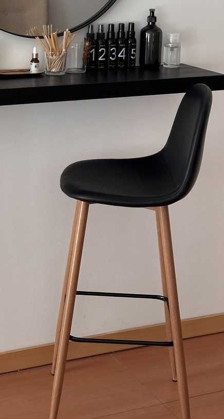 Cadeira de bar JONSTRUP preto/carvalho
