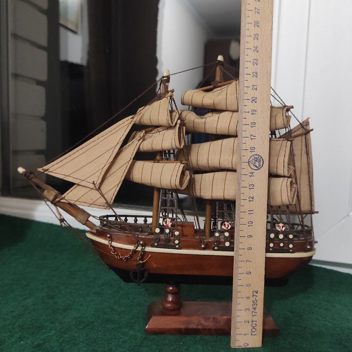 Модель вітрильного корабля
