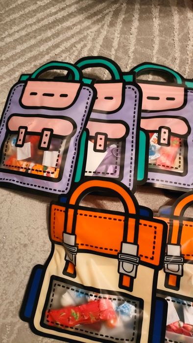 Pudełka z zawartością