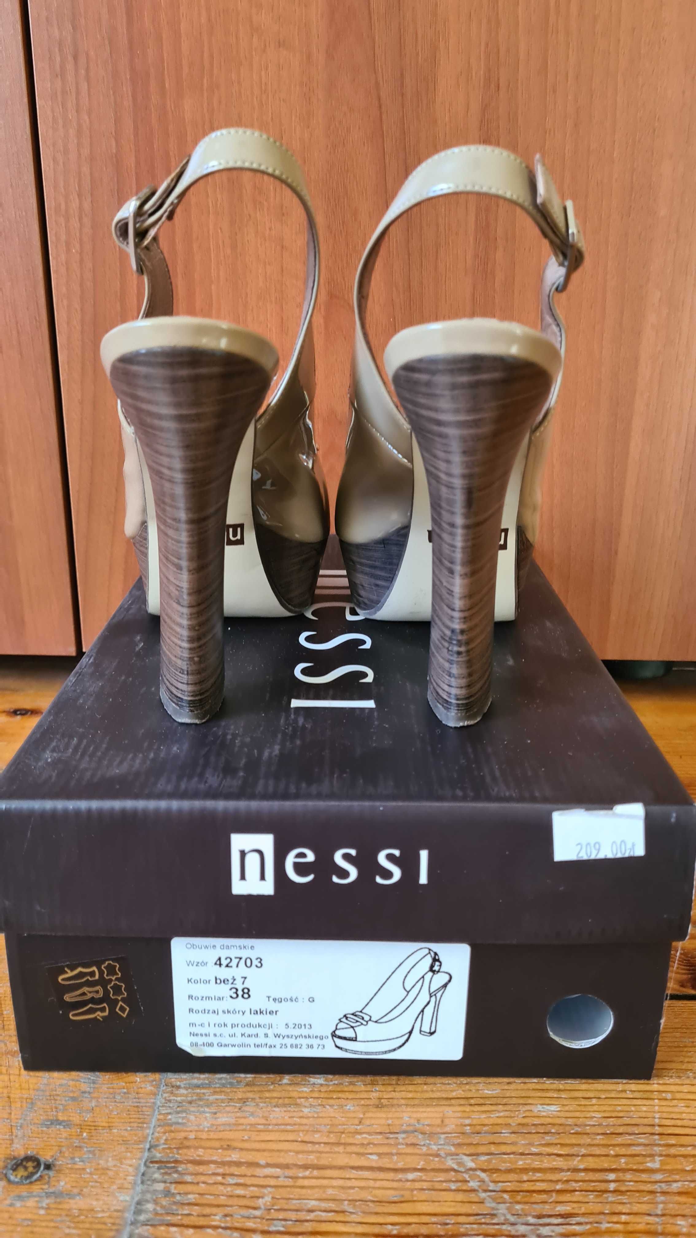 Buty na obcasie - Nessi