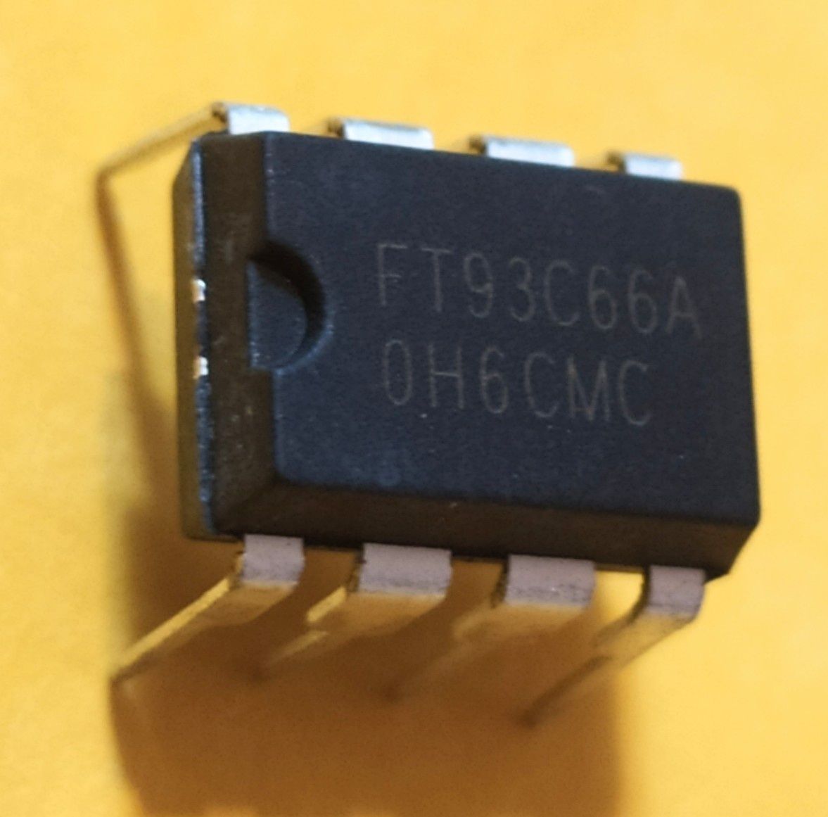 Чіп 93c46 93c56 dip-8 eeprom 93c66