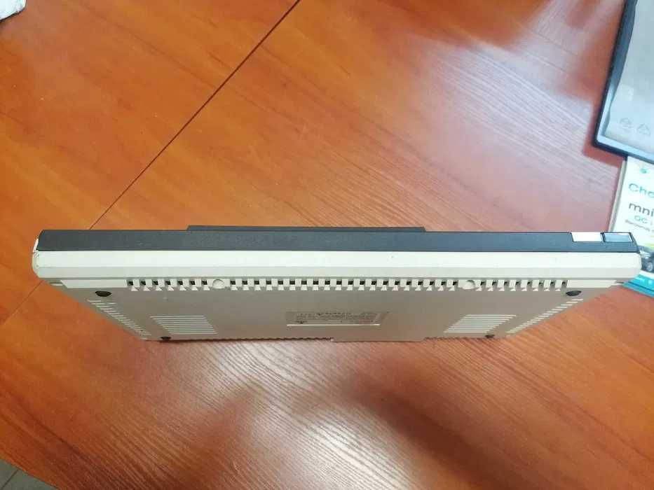 Atari 800 XL + Atari 1050 + Turbo TOMS Multi Drive + SIO + Zasilacz