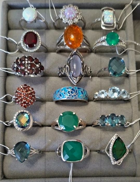 Срібна підвіска з топазом