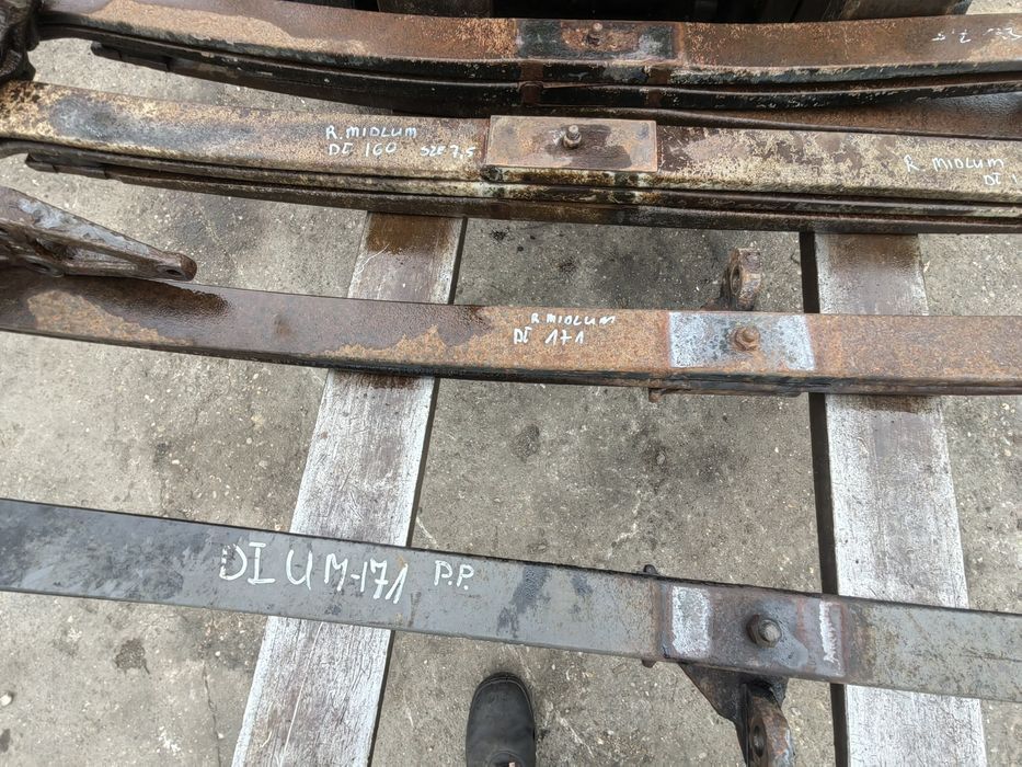 Resor tył renault midlum 3 piórowy koło 17,5 długość 160