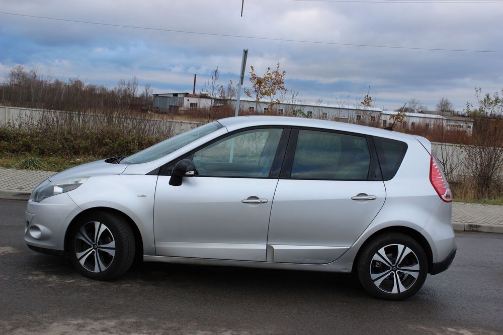 Рено Renault Scenic 3 1.9 Bose Edition