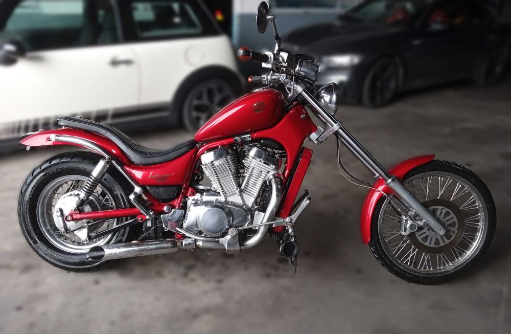 SUZUKI Intruder 800