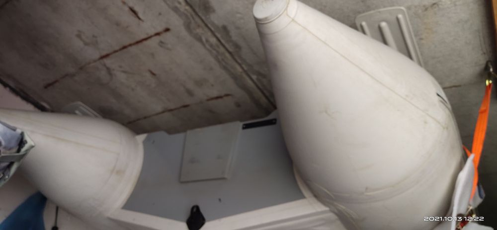 Brig Лодка гаражное хранение в надутом виде, килевая с дном