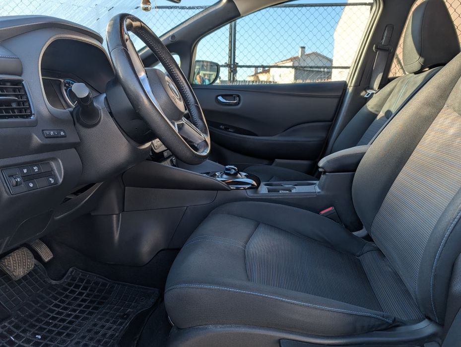 Carro de garagem particular e sem carregamentos rápidos